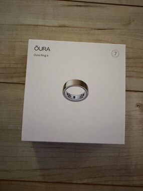 NIB Oura Ring 4 size 7 GOLD